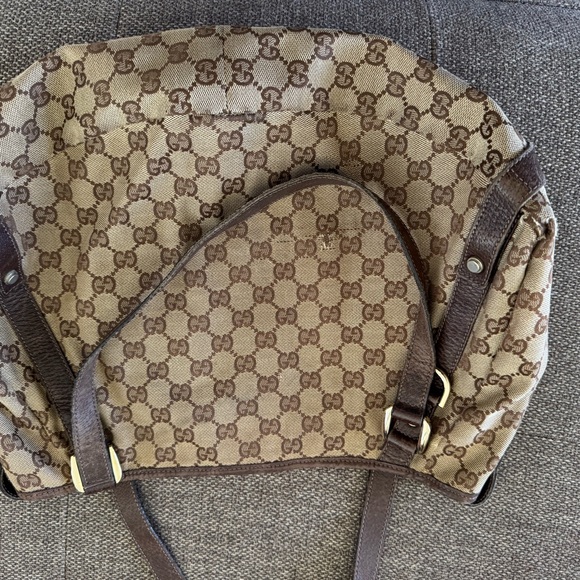 Gucci Beige and Brown Monogram Shoulder Bag - Picture 2 of 5
